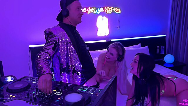 house dj kiki threesome