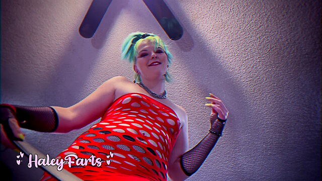 stinkdom hot lesbian fart eating