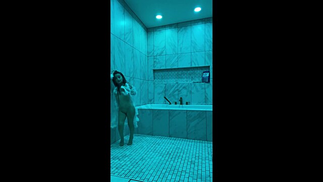 shower smally wet