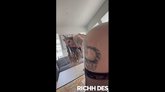 oiled pawg shaking ass tube