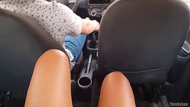 guy fingering pussy taxi driver finger pussy sex