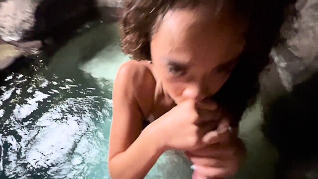 outside hot girlfriend sex big boobys and big ass in bathtub