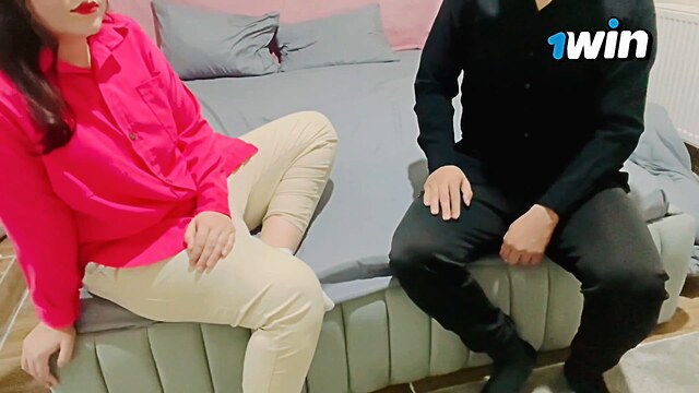 ایرانی زوری زن💖👅🙂ایرانی چه قشنگ و ناز ساک tube میزنه و کیر شوهر جونش رو میخوره