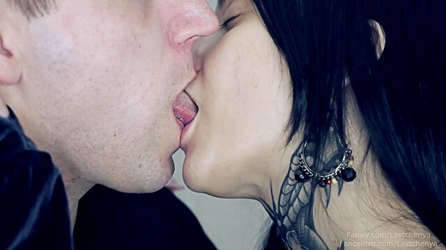 kissing stepsis and kiss romance