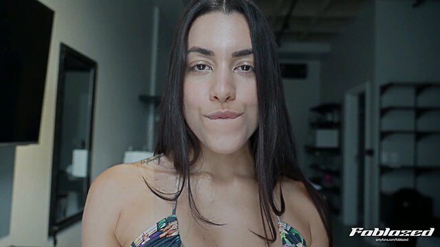 fetiche long tongues hot lesbian face lick