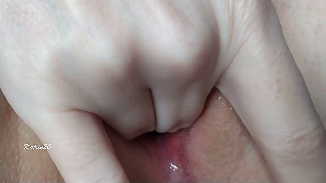 pussy is flowing teen beautiful pussy