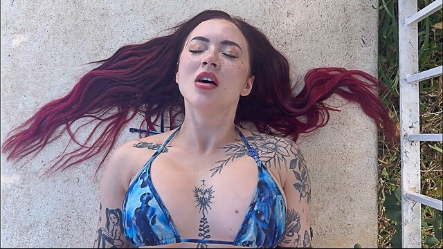 eye contact beautiful agony orgasm face