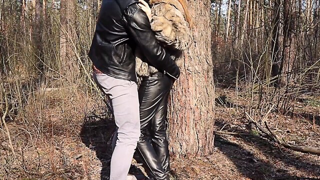 outside sexs xxx in woods