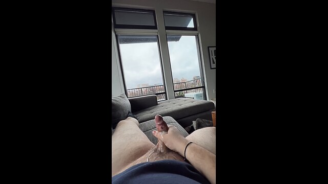 loud moaning huge cumshot porn