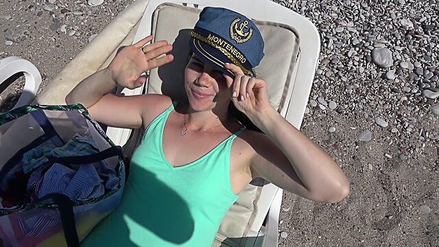 amateur blowjob hot busty erotic sea