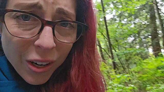 pissing hiking