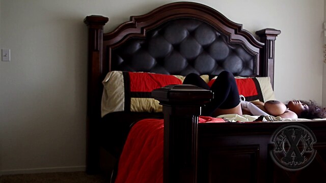 solo girl black maid sex