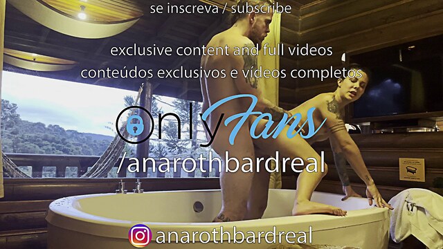 brunette erotic tube in couple bath