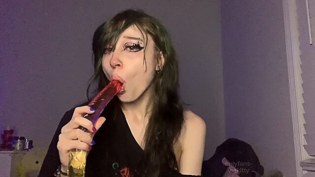 sucking emo squirt dildo ass