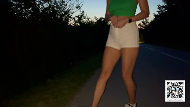 exclusive hot desperate inspiring teen has roadside sex
