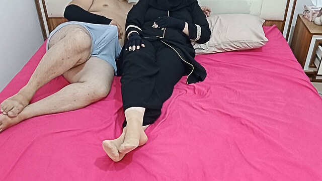 iran tube زن و شوهر ایرانی رو تخت خواب دارن خوب سکس میکنن از دست ندید porn videos