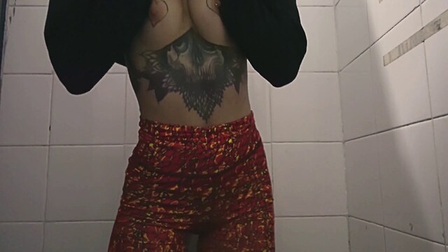 tatuada argentina girl masturbation