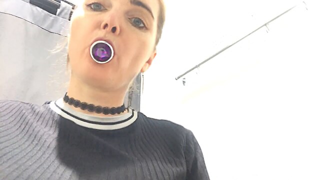 old hot sex in a clothing store