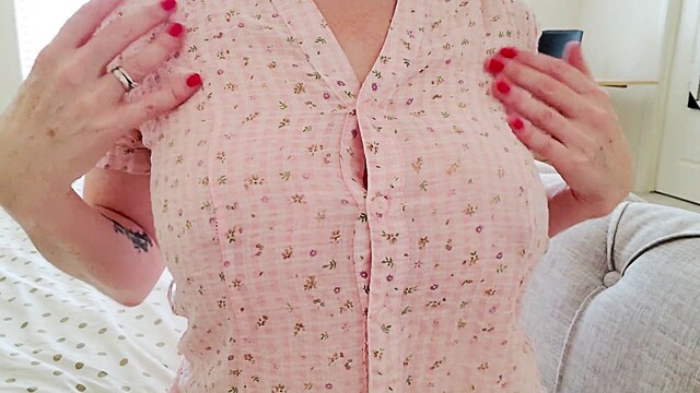 best onlyfans amateur housewife nude porn
